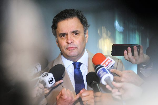 Aécio-Neves-600x400