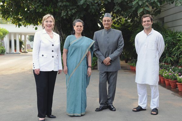 Hillary-Clinton-Sonia-Rahul-Gandhi-600x400.jpg